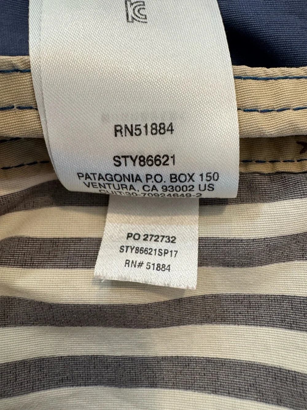 Patagonia® Men’s Wavefarer® Board Shorts- 19'' Style #86621 Size 36 Striped